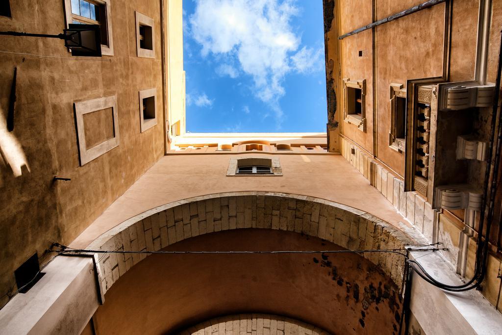 Lucenova Suite Guest-House Cagliari Exteriör bild