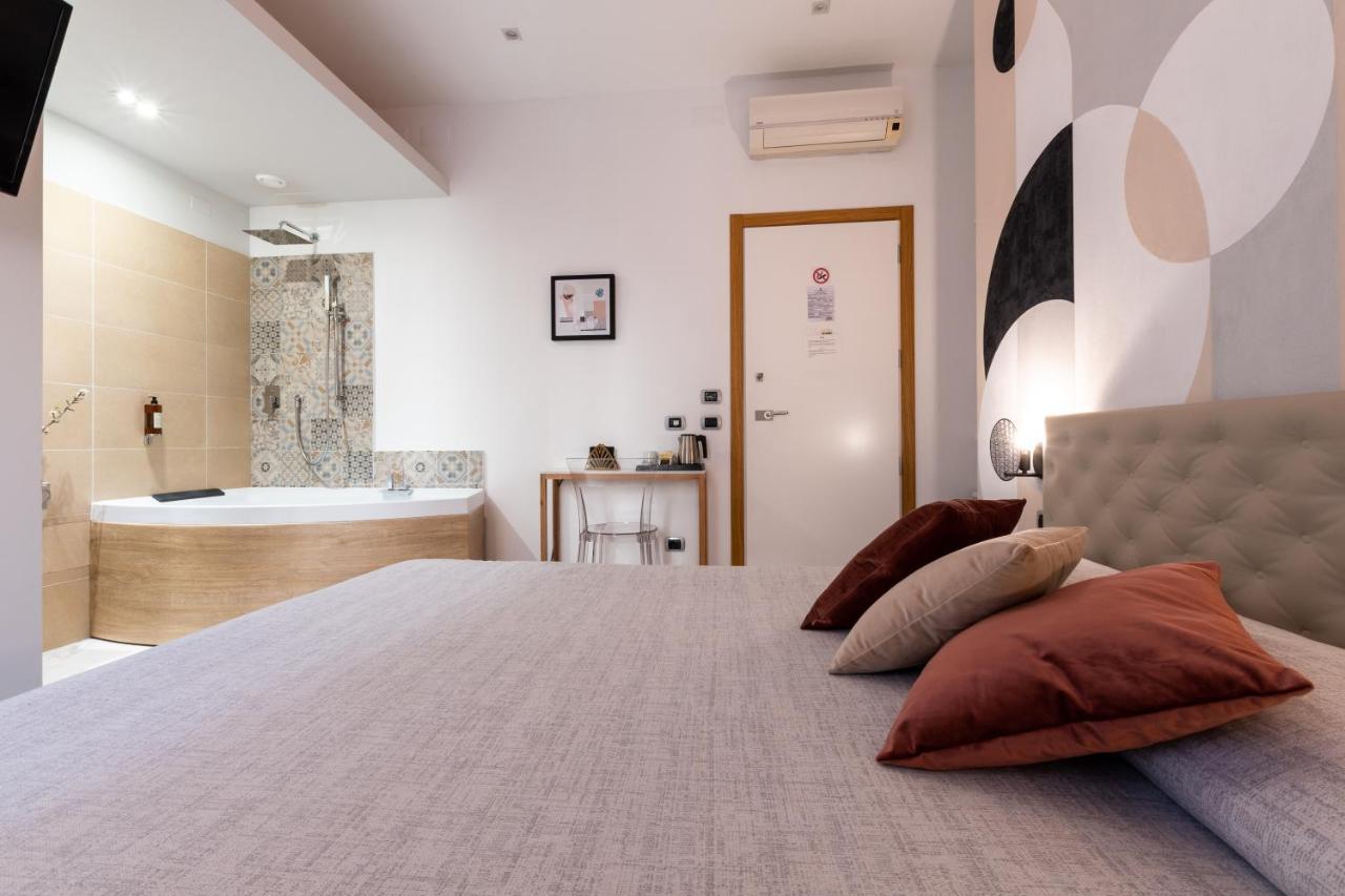 Lucenova Suite Guest-House Cagliari Exteriör bild